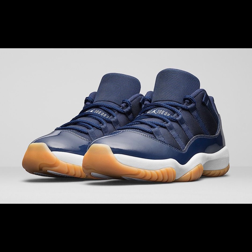 Air Jordan 11 Low Navy Gum
